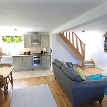 4A Dolphin Close Apartamento Lyme Regis Exterior foto