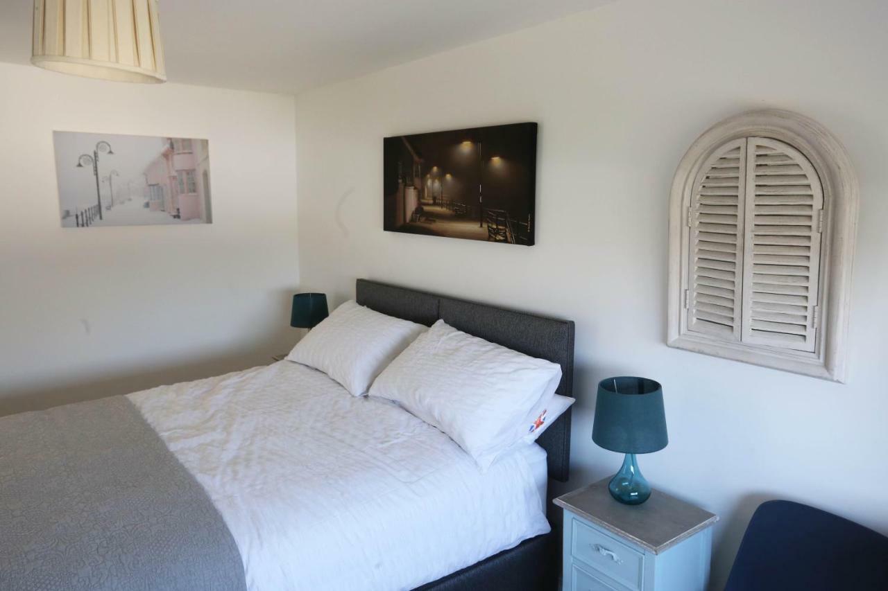 4A Dolphin Close Apartamento Lyme Regis Exterior foto